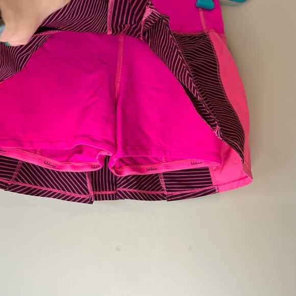 Lululemon Pink Patterned Mini Skort Size 2 - Picture 6 of 7